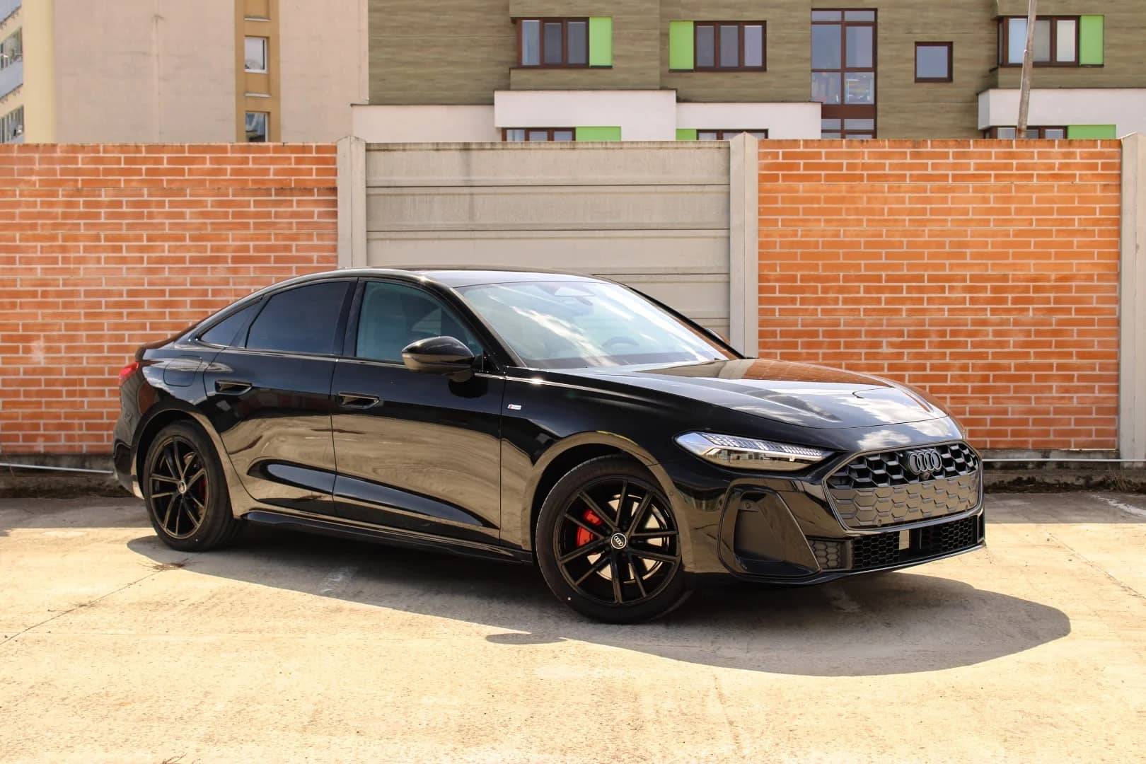 Audi A5 2025 - Kliknutím zobrazíte detail vozidla Audi A5 2025 petrol - Náhľad prémiového vozidla v BlackRent autopožičovni na Slovensku za 60,00€/deň