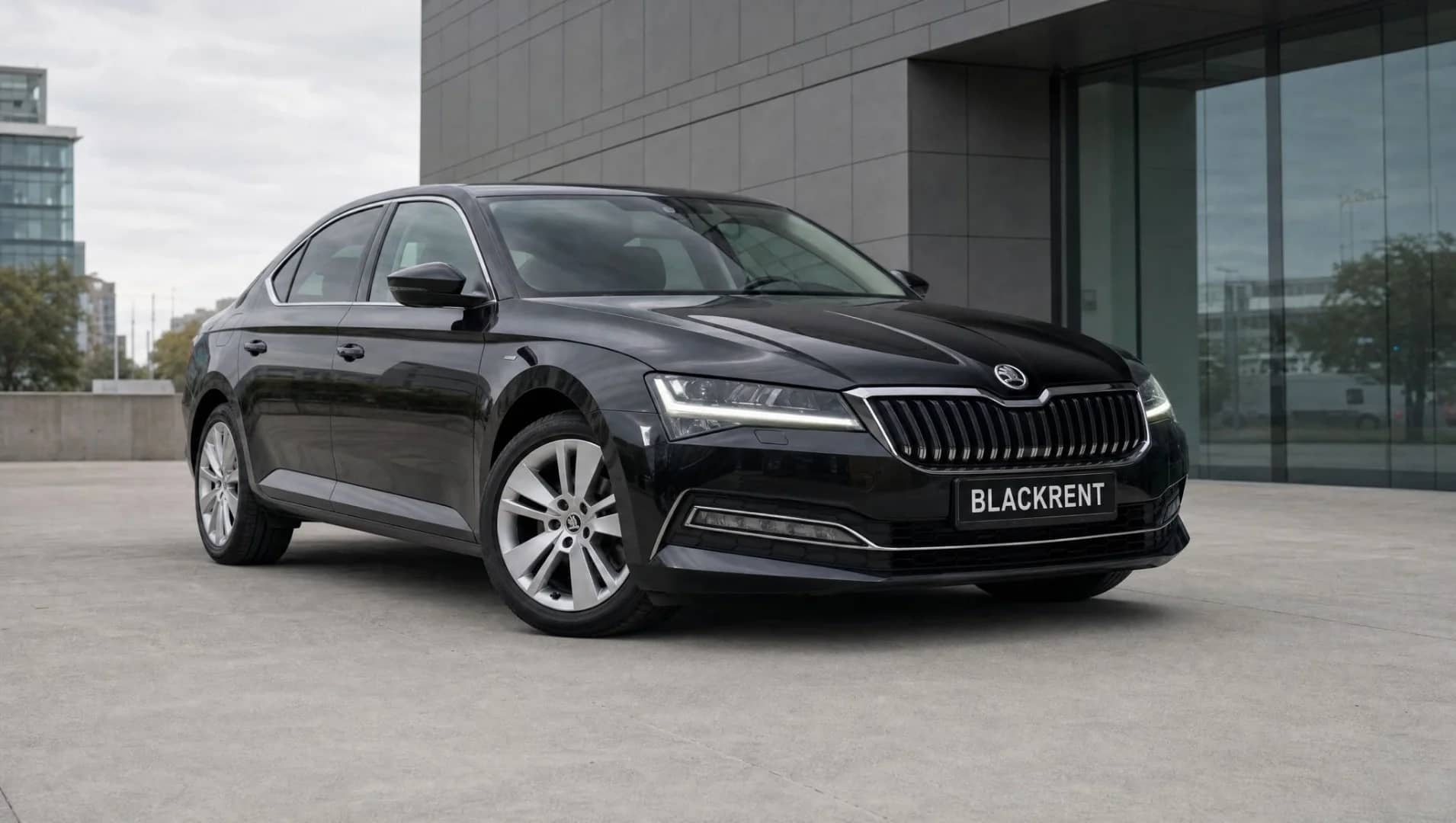 Škoda Superb 2022 - Kliknutím zobrazíte detail vozidla Škoda Superb 2022 diesel - Náhľad prémiového vozidla v BlackRent autopožičovni na Slovensku za 40,00€/deň