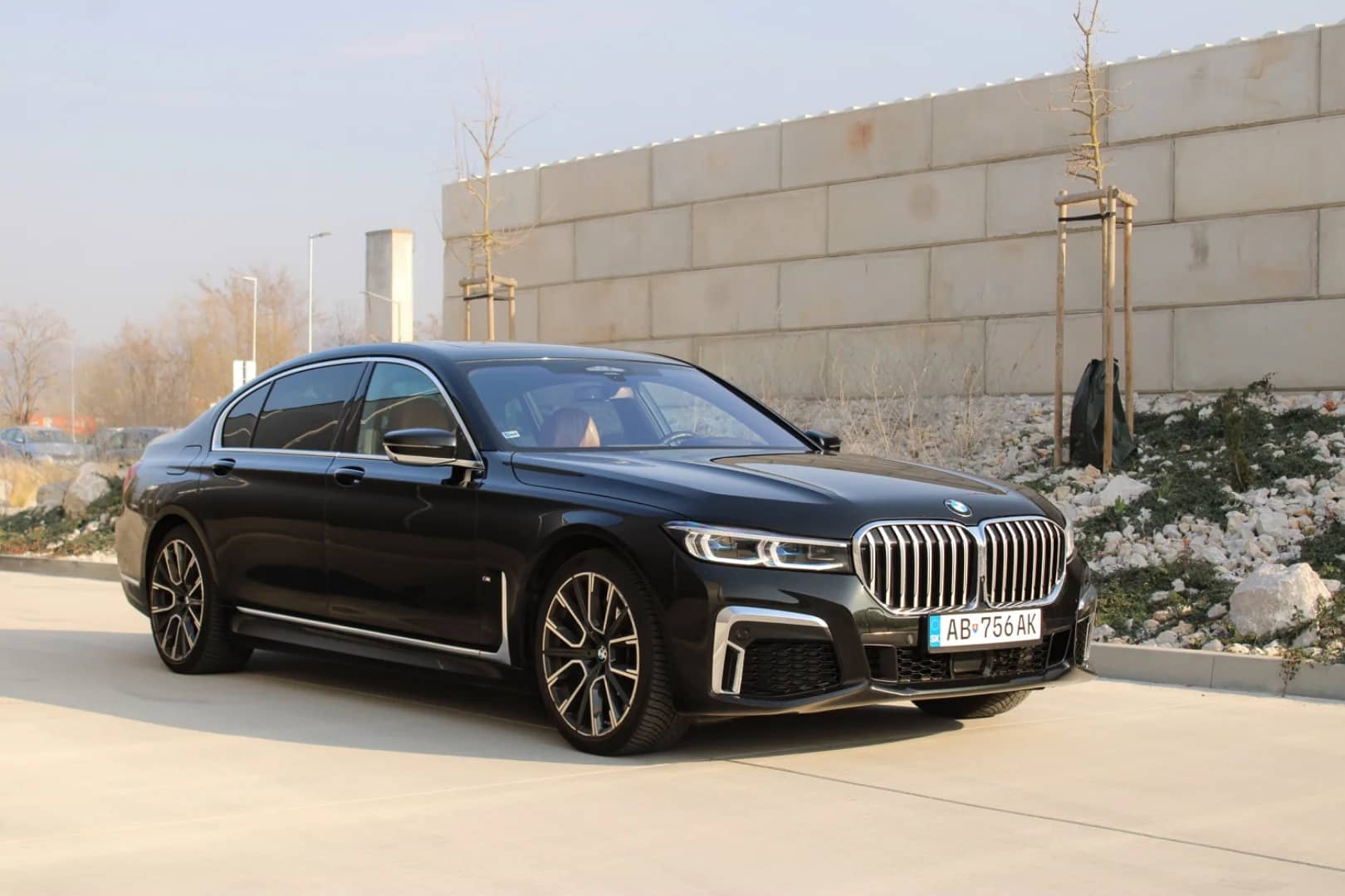 BMW 730d 2020 - Kliknutím zobrazíte detail vozidla BMW 730d 2020 diesel - Náhľad prémiového vozidla v BlackRent autopožičovni na Slovensku za 90,00€/deň